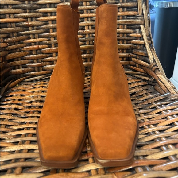 Vince Camuto Ackella caramel suede heeled Western boots in size 8 - Picture 8 of 13